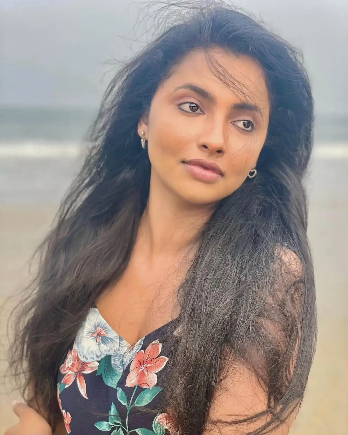 Anicka Vikhraman height